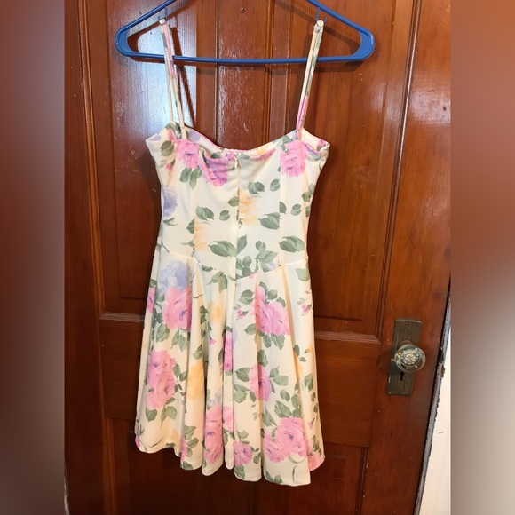 Zara floral mini-dress - Picture 2 of 3